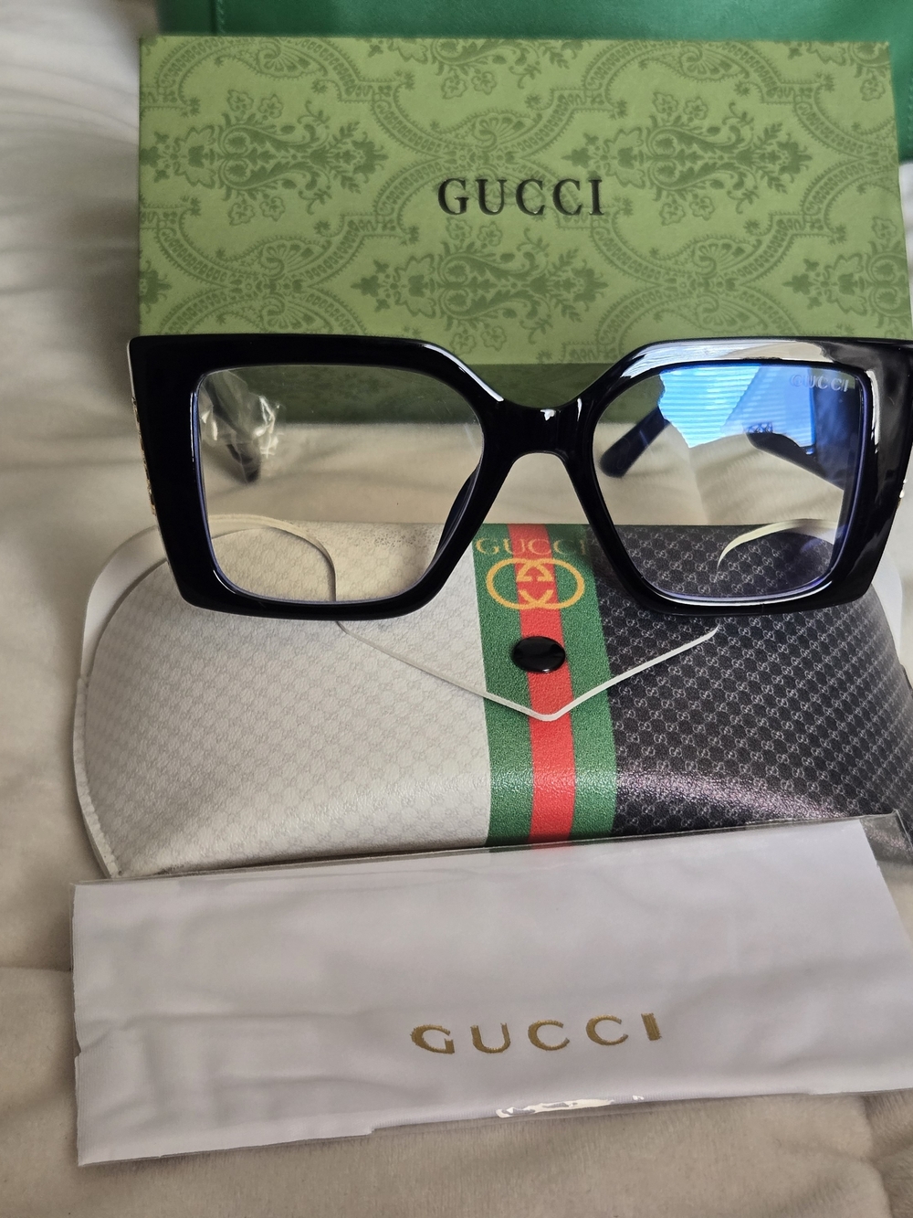 Gucci Black Square-Frame Sunglasses with Signature Stripe Case